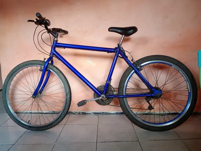 Vendo bike aro 26 toda boa de marcha