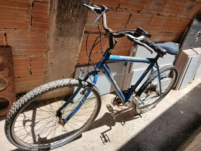 Bicicleta para tirar peças