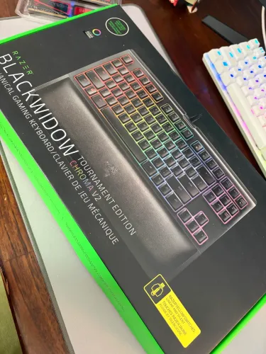 Teclado Razer Blackwidow TE Chroma v2