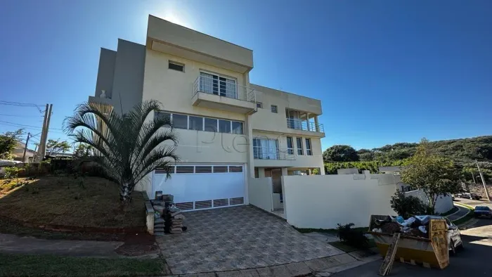 Casa à venda com 4 suítes no Swiss Park em Campinas