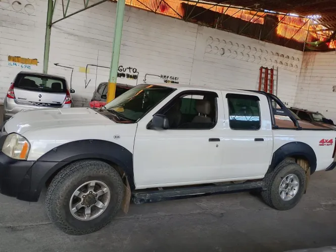Nissan Frontier XE/ XE Tit. CD 4X4 2.8 TDI Dies 2008