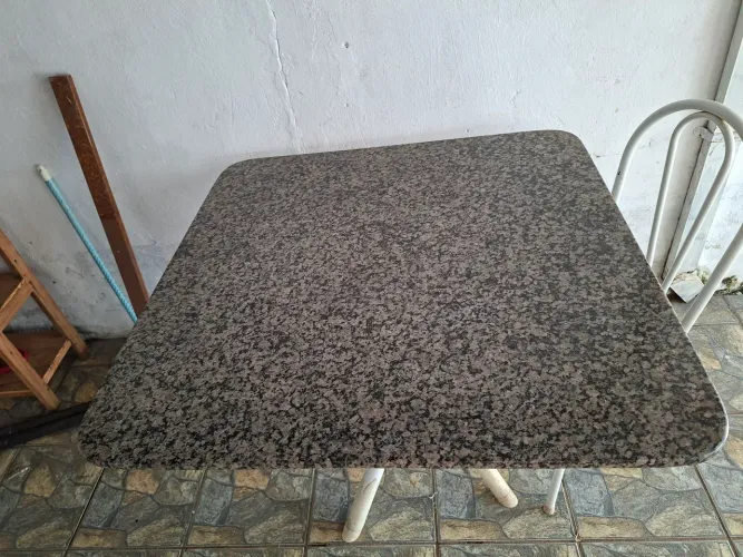 Mesa mármores usada tamanho mediano