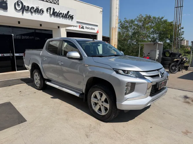 Mitsubishi L200 Triton Sport GLS 2.4 CD Diesel Aut. 2022