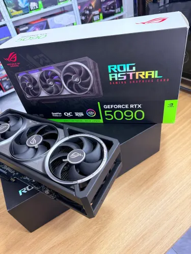 RTX 5090 ROG ASTRAL 32GB