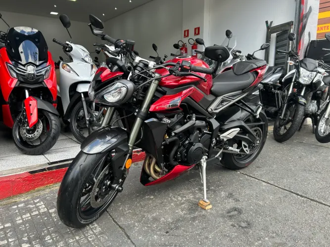 Triumph Street Triple Rs 765 Ano 2024