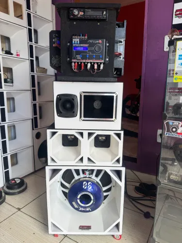 Vendo som automotivo