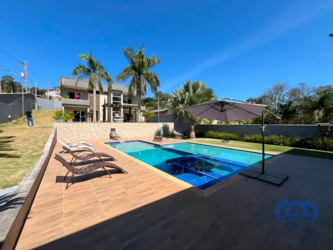 Chácara com 5 Quartos e 4 banheiros à Venda, 1.000 m² por R$ 1.399.000 Cód. ch2824