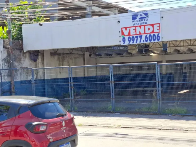 VENDO TERRENO com 916m² de esquina na Av. Abdias de Carvalho próx.ao Sport Madalena - Rec