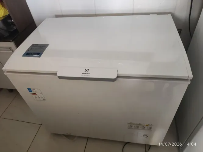 Freezer Electrolux - 314 litros - Inverter