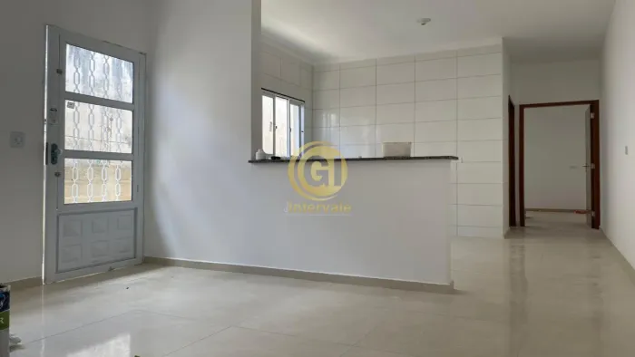 CASA A VENDA COM 2 DORMITORIOS NO PARQUE IMPERIAL JACAREI