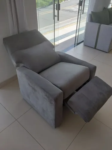 Poltrona reclinável _ Tecido suede cinza 