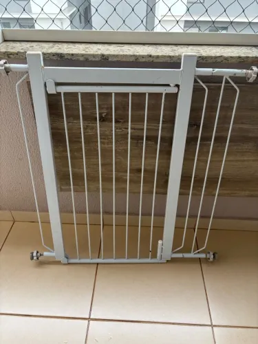 Vendo grade de segurança pet