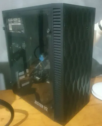 PC Gamer com i5 7400, 8GB DDR4 e SSD de 120GB