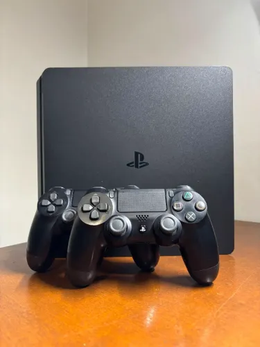PS4 Slim Super Conservado Aceito Trocas/Parcelo