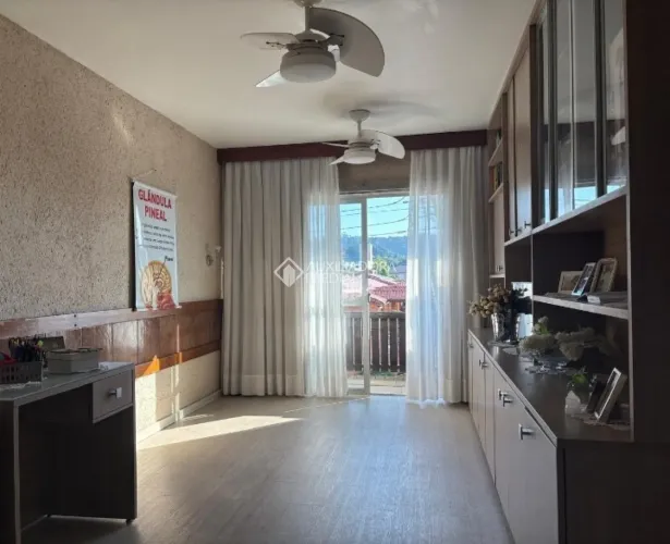 Apartamento de 1 dormitório 47m2 privativos 1 vaga de garagem no bairro Canasvieiras