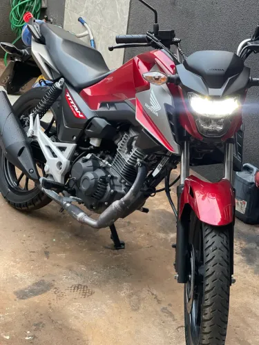 Vendo titan 160 ano: 2025