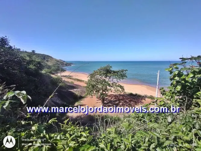 Lote/Terreno em Piúma no Portinho com 1200 m² Frente Mar Vista Permanente