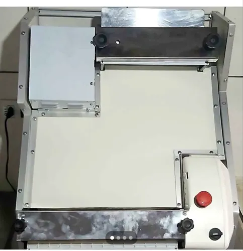 ABRIDORA DE MASSA PARA PIZZA - SEMI NOVA 