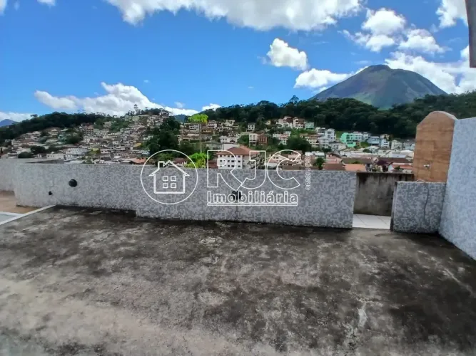 Imóvel para venda possui 66 metros quadrados com 4 quartos em Várzea - Teresópolis - RJ