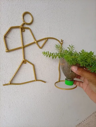 Suporte Artesanal de Parede p/ Plantas Suculenta-Decorativo em Ferro Preto, Branco Dourado