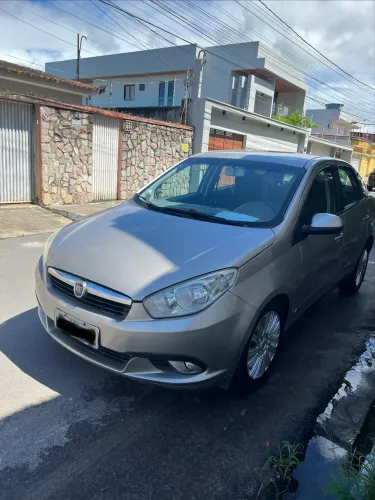 Fiat Grand Siena Essence 1.6 Flex 16V 2013