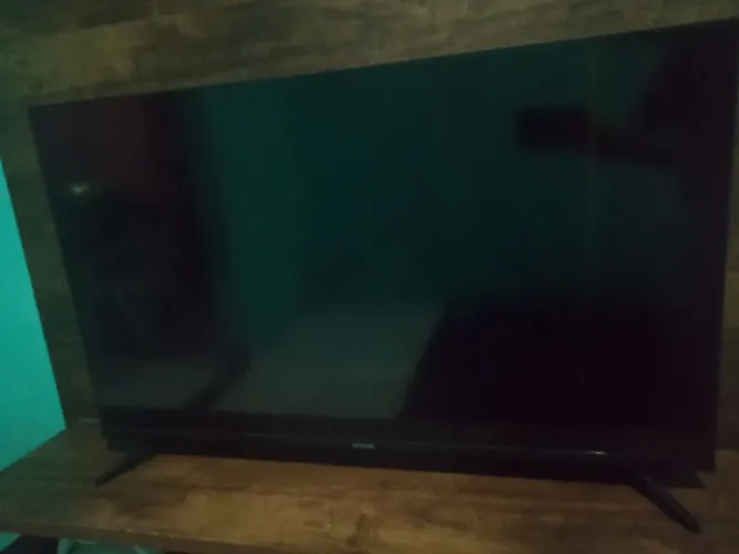 Vendo televisão pra usar as peças 