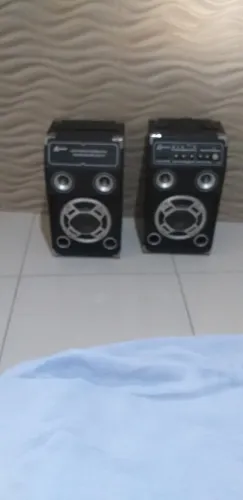 Vendo 2 caixas amplificadas seminovos Leia 