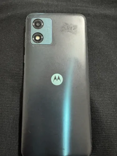 Moto e13