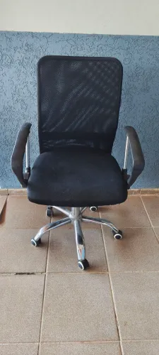 Cadeira para escritório ergonômica giratória