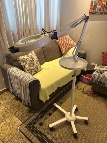 Lupa luminária Led estética com tripé e apoio