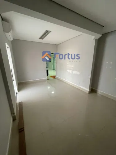 Sala Comercial possui em Boa Esperança - Cuiabá - MT