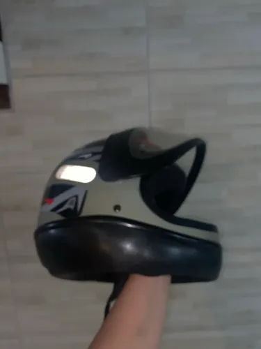 Capacete San Marino Original - Bom Estado - Pronto para Uso