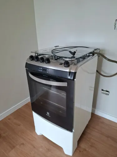 Fogão Electrolux 4 bocas branco com tiver digital