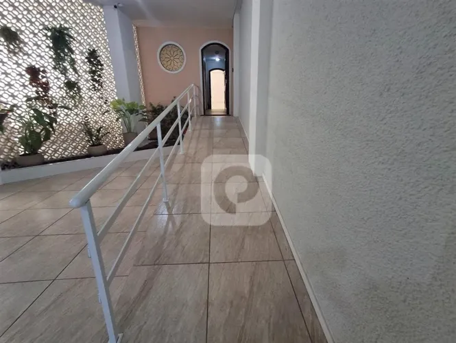 Apartamento com 2 quartos na Rua Teodoro da Silva com 72m², vaga.