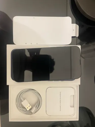 iPhone 13 256GB Midnight - R$ 2.100,00