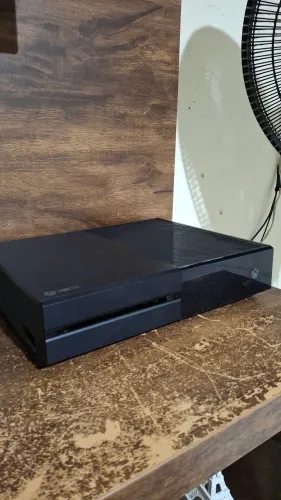 Xbox one fat (LEIA DESCRIÇÃO!!)