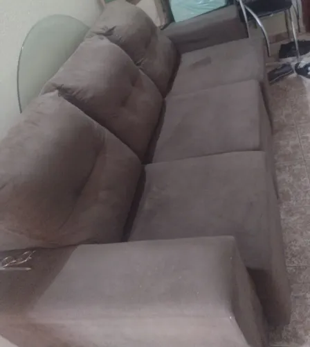 Vendo sofá 3 lugares retrátil na cor marrom