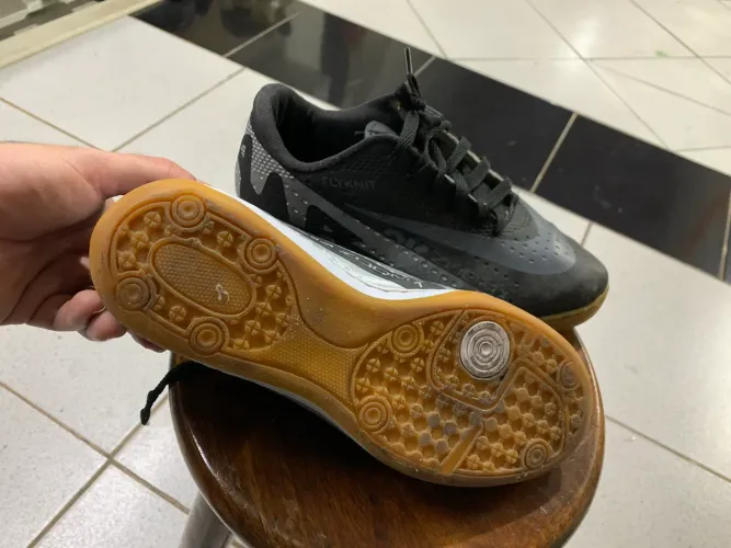 Chuteira salão 37