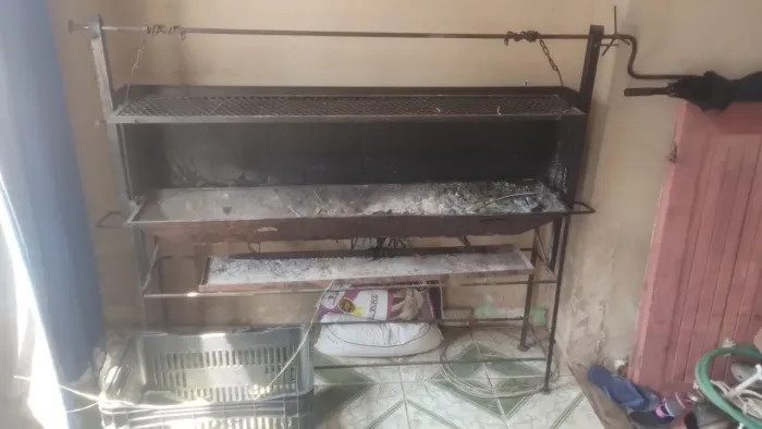 Churrasqueira para espetinho