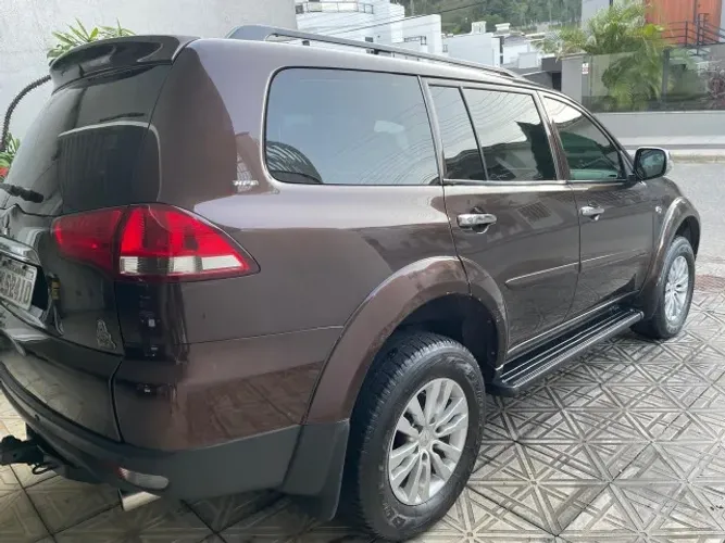 Mitsubishi Pajero Dakar HPE 3.2 4X4 T.I Dies 5P AUT 2015