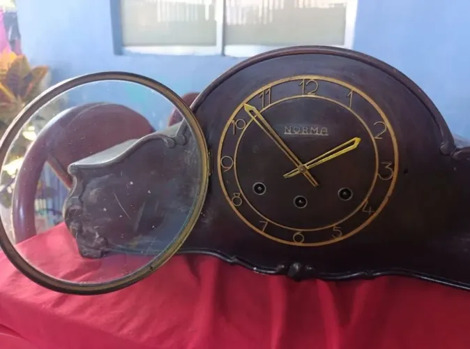 Relógio Carrilhão de mesa antigo