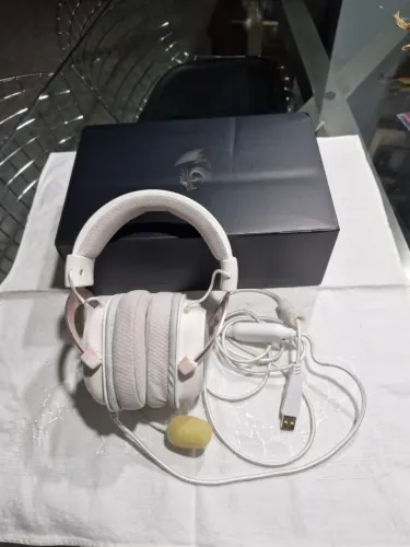 Fone de Ouvido - Headset Gamer Redragon Zeus x RGB Branco 7.1 USB - Excelente Estado