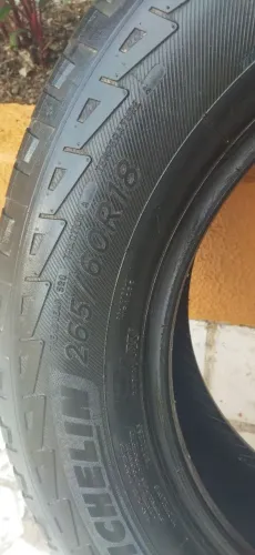 Vendo 2 pneus michelin 265/60 R18