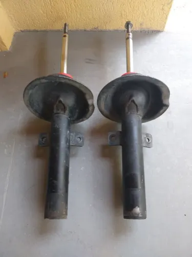 Amortecedores Dianteiros para Ford Mondeo 97 a 2000