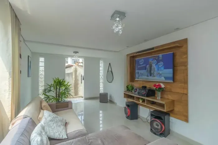 Casa à Venda - Nova Suíssa, 4 Quartos, 150 m2