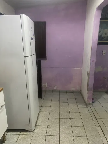 Vendo casa grande com terreno gigante na rua 3 terceira travessa Apucarana 154 próximo