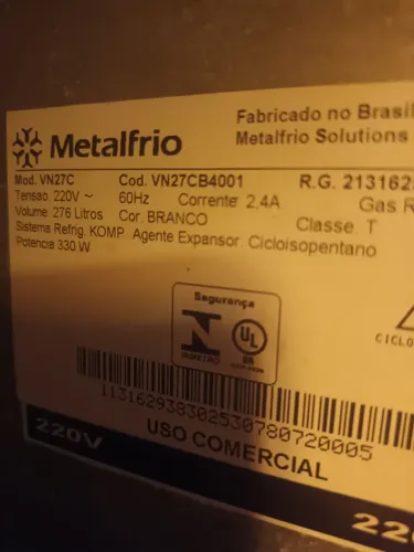 Vendo freezer de cerveja Metalfrio 276 Litros. 220 W