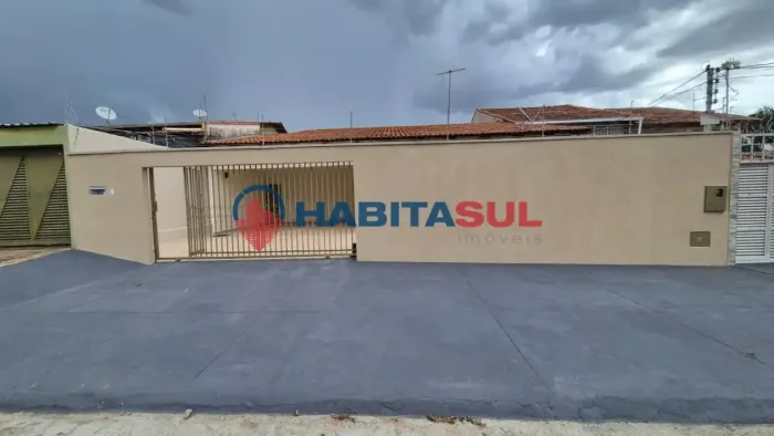 Casa espaçosa, bem estruturada