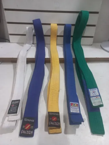 5 faixas kimonos ,shinai,shinhan,torah