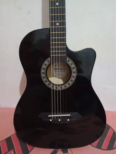Violão acústico